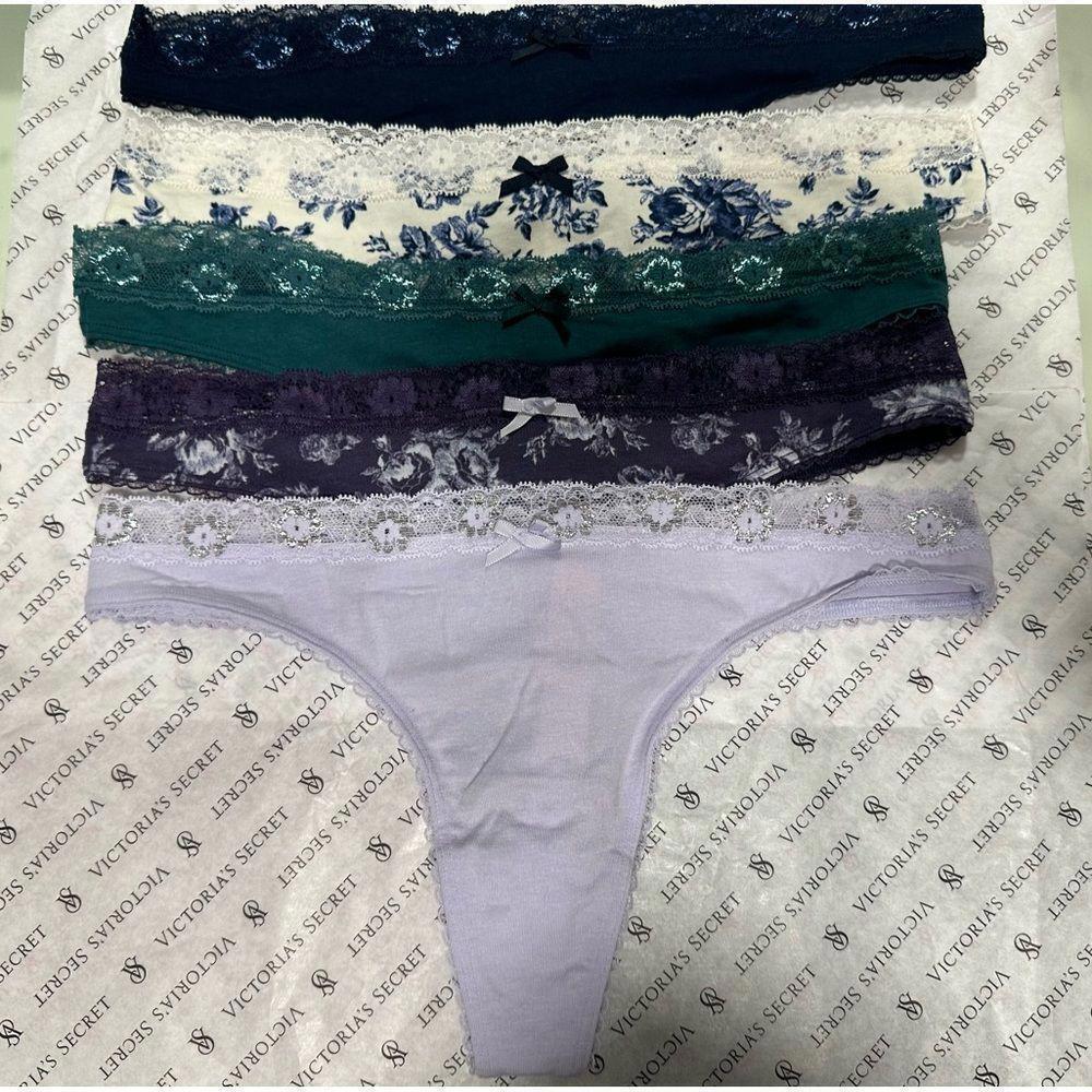 Victoria’s Secret Thong set